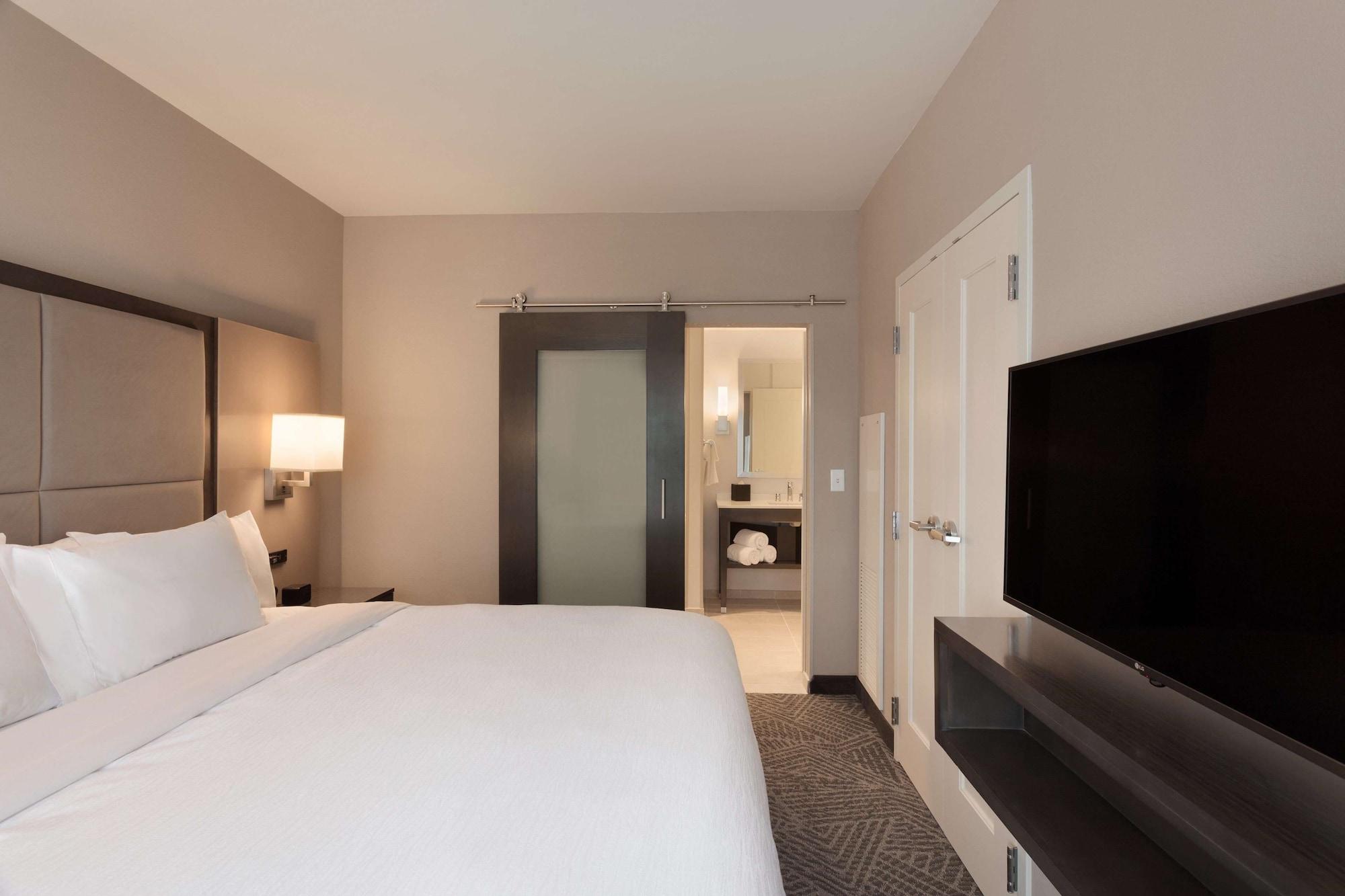 Embassy Suites By Hilton Kansas City Olathe Extérieur photo