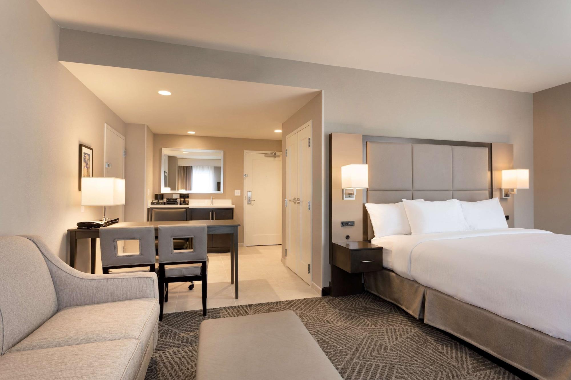 Embassy Suites By Hilton Kansas City Olathe Extérieur photo