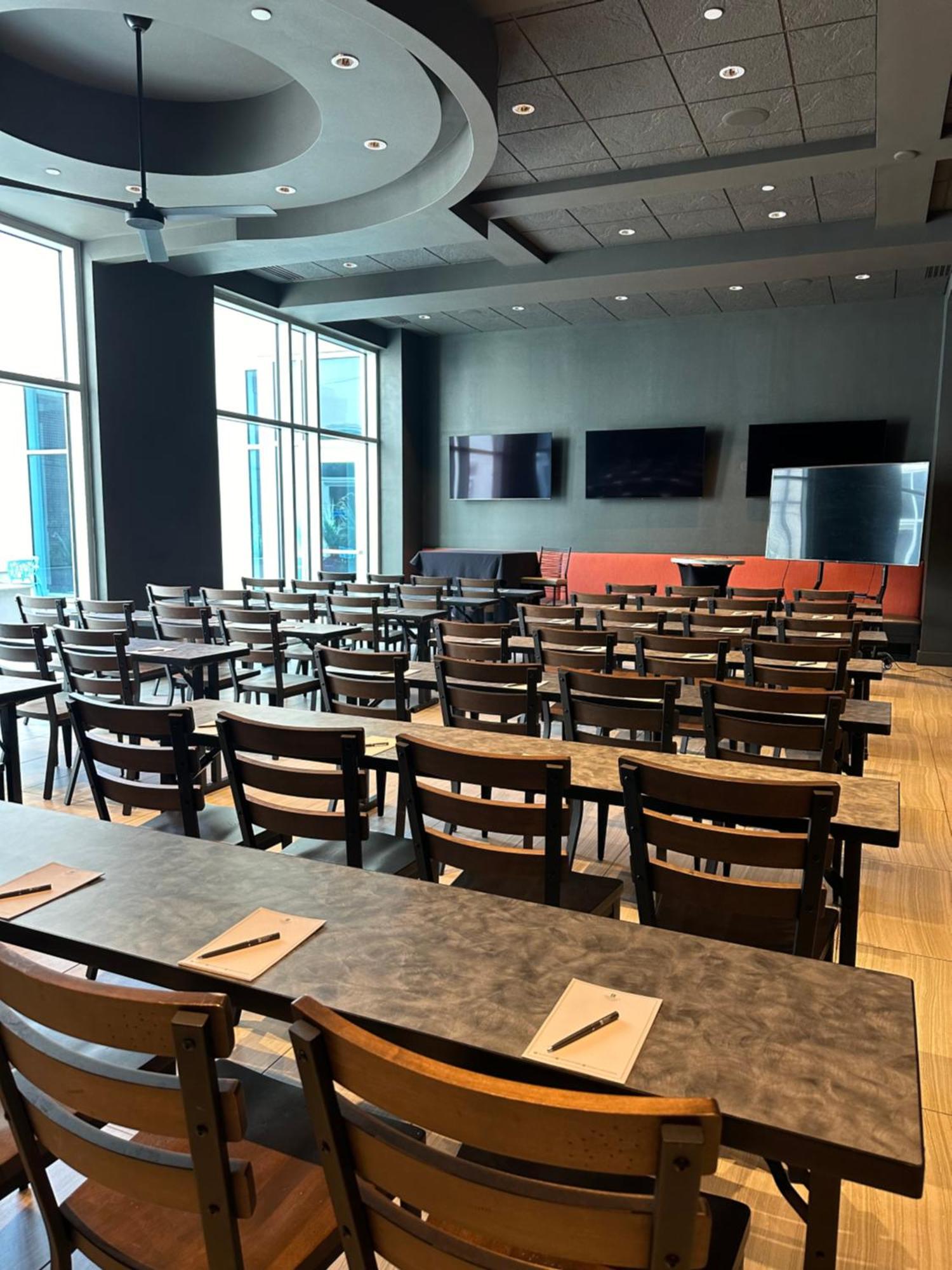 Embassy Suites By Hilton Kansas City Olathe Extérieur photo