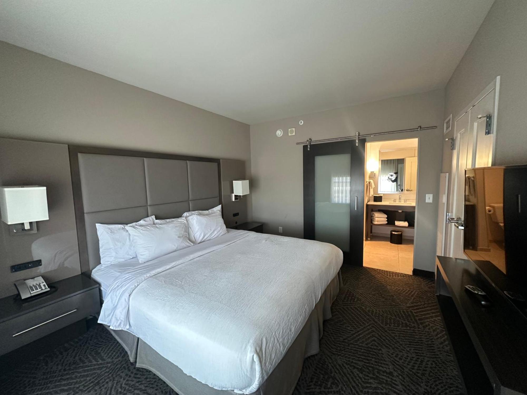Embassy Suites By Hilton Kansas City Olathe Extérieur photo