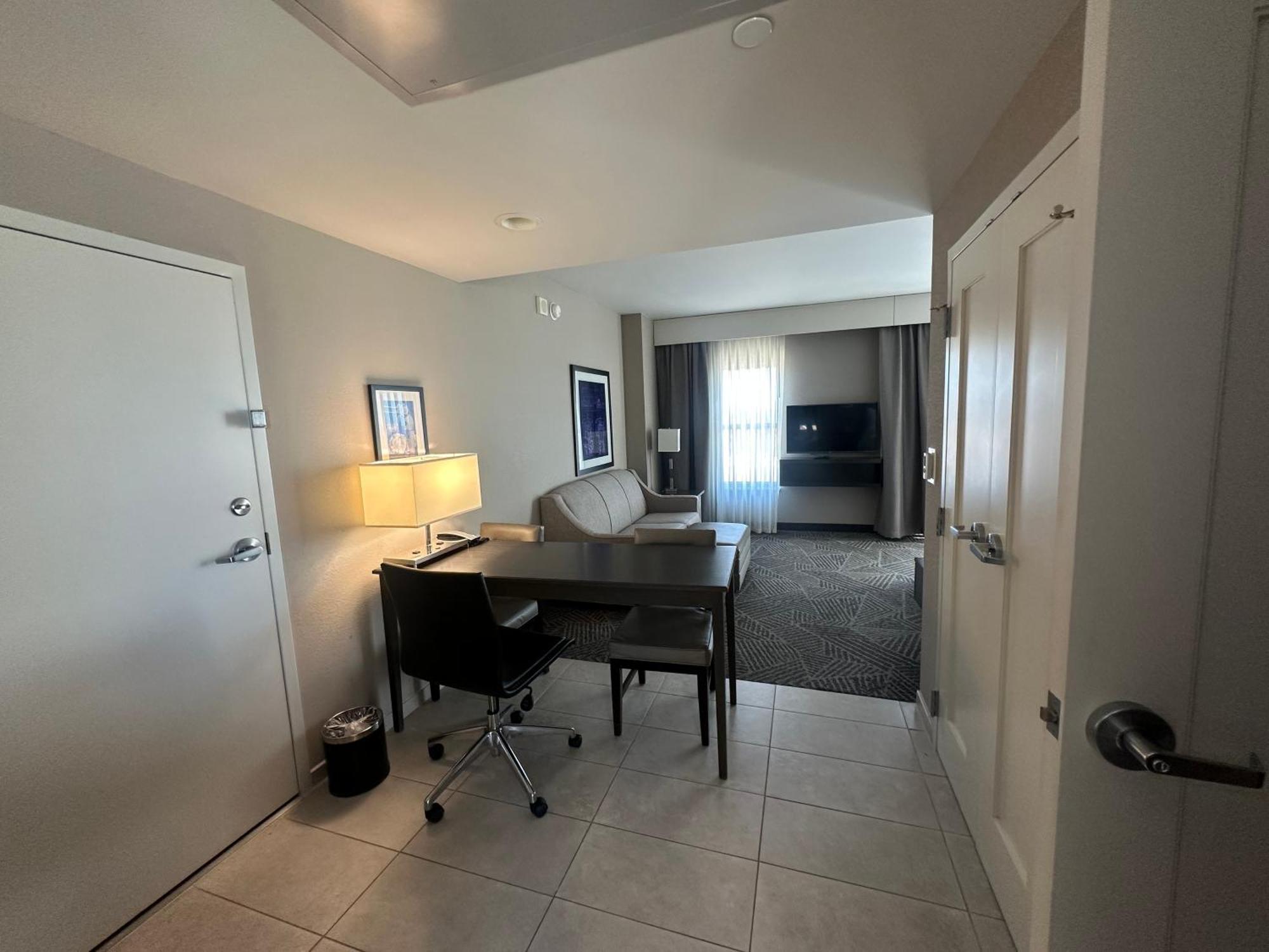 Embassy Suites By Hilton Kansas City Olathe Extérieur photo