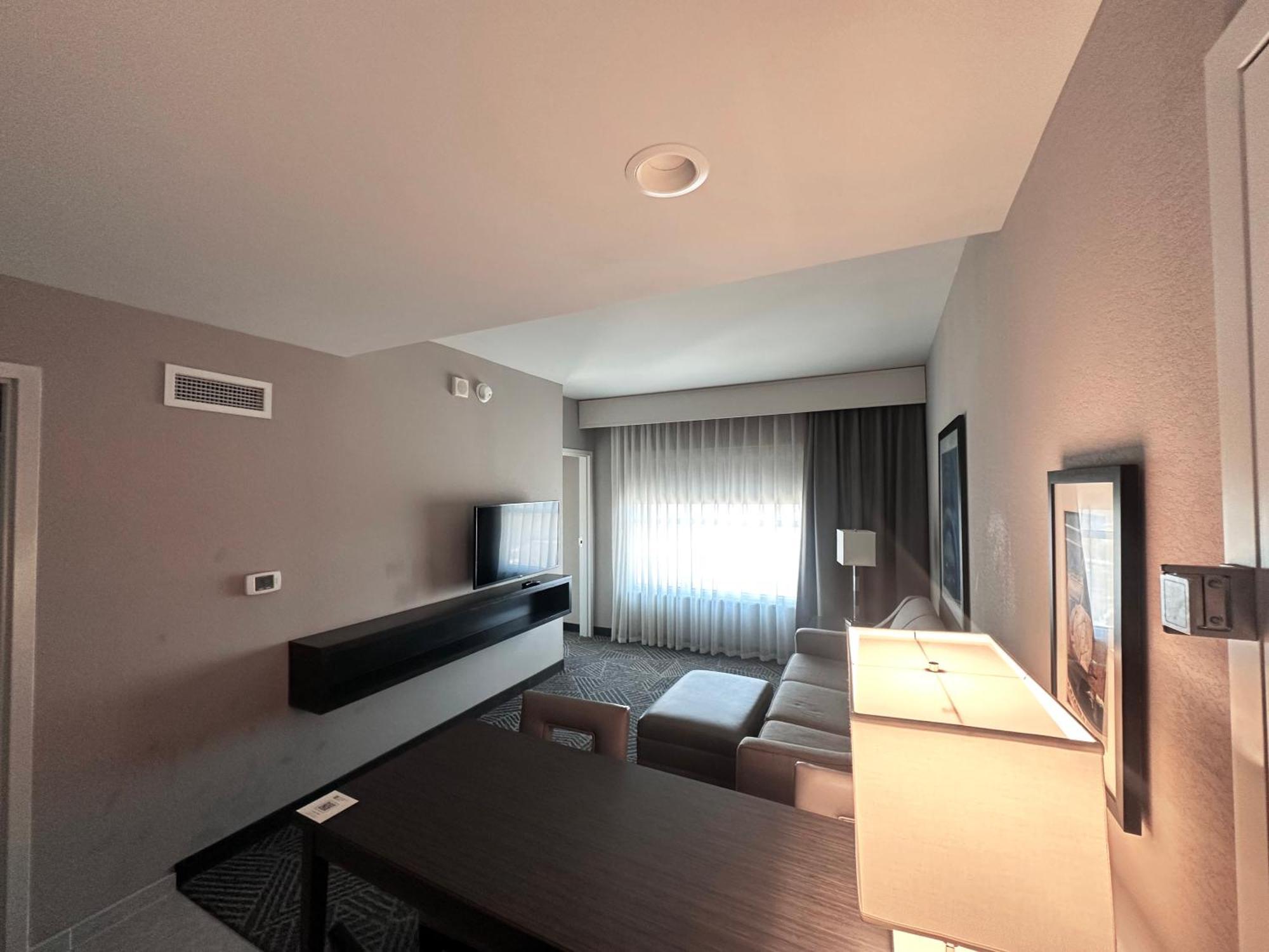 Embassy Suites By Hilton Kansas City Olathe Extérieur photo